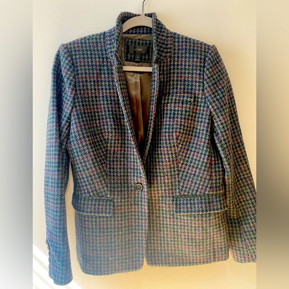 J. Crew wool houndstooth blazer size 12, classic cut never worn.